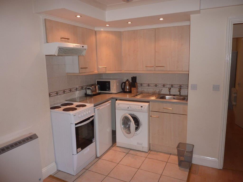 Middle Flat - Lounge/Kitchen