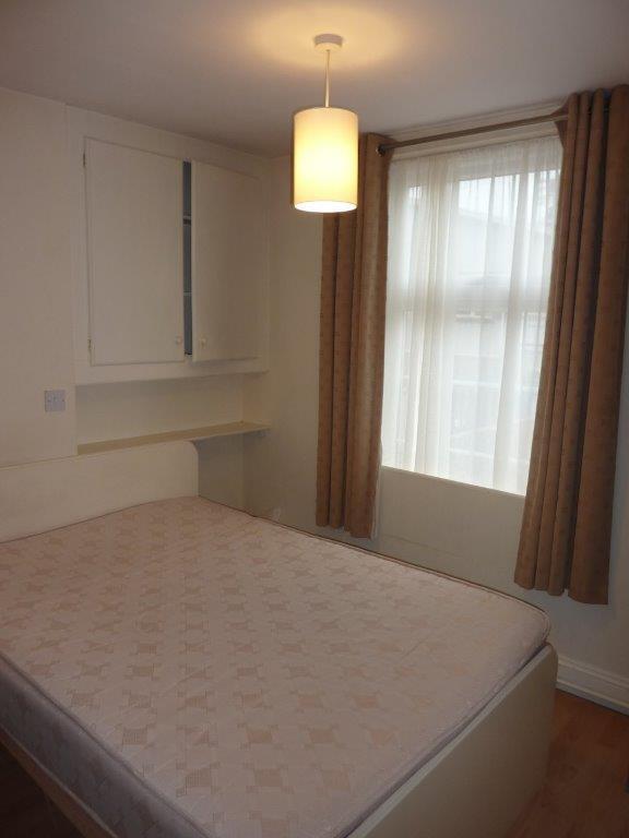 Middle Flat - Bedroom