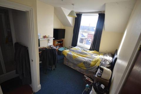 8 bedroom terraced house to rent - Mount Pleasant Road, Exeter, EX4 7AD