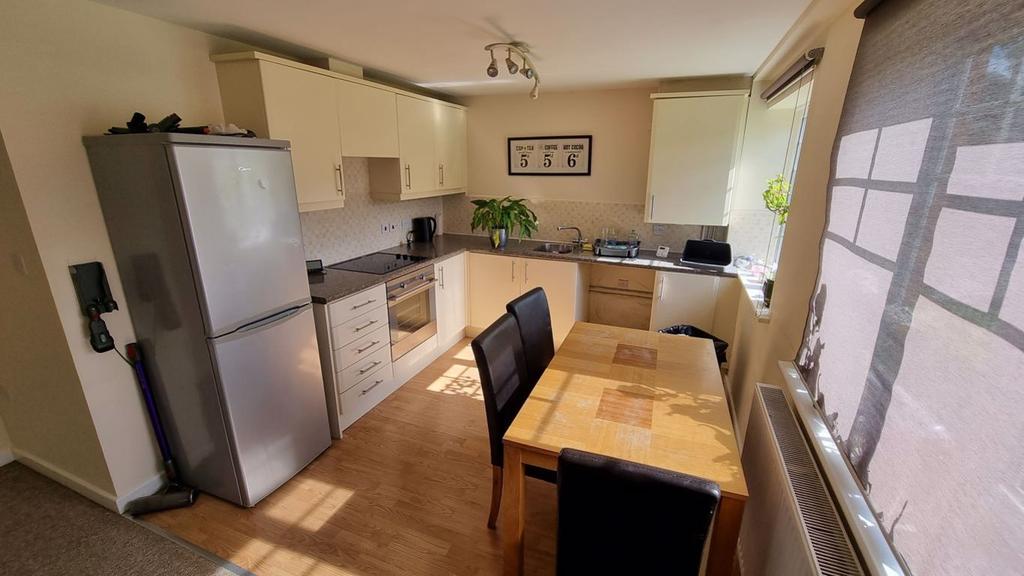 Gospel End Road, Dudley 2 bed apartment £600 pcm (£138 pw)