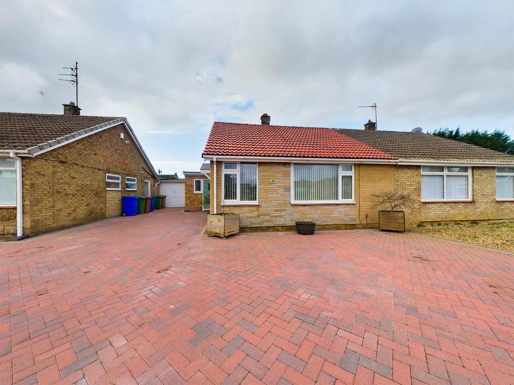 Harewood Avenue, Bridlington 2 bed semidetached bungalow £199,950