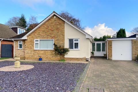 3 bedroom detached bungalow for sale - Thursby Road, Highcliffe, Christchurch