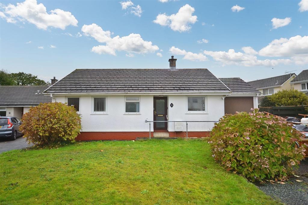 Clover Park, Haverfordwest 2 bed detached bungalow for sale £160,000