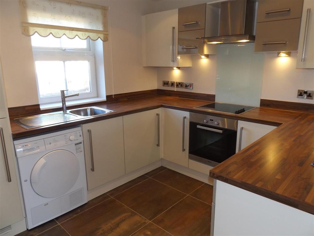 Blackfriars Place, Market Harborough 2 bed apartment to rent £765 pcm