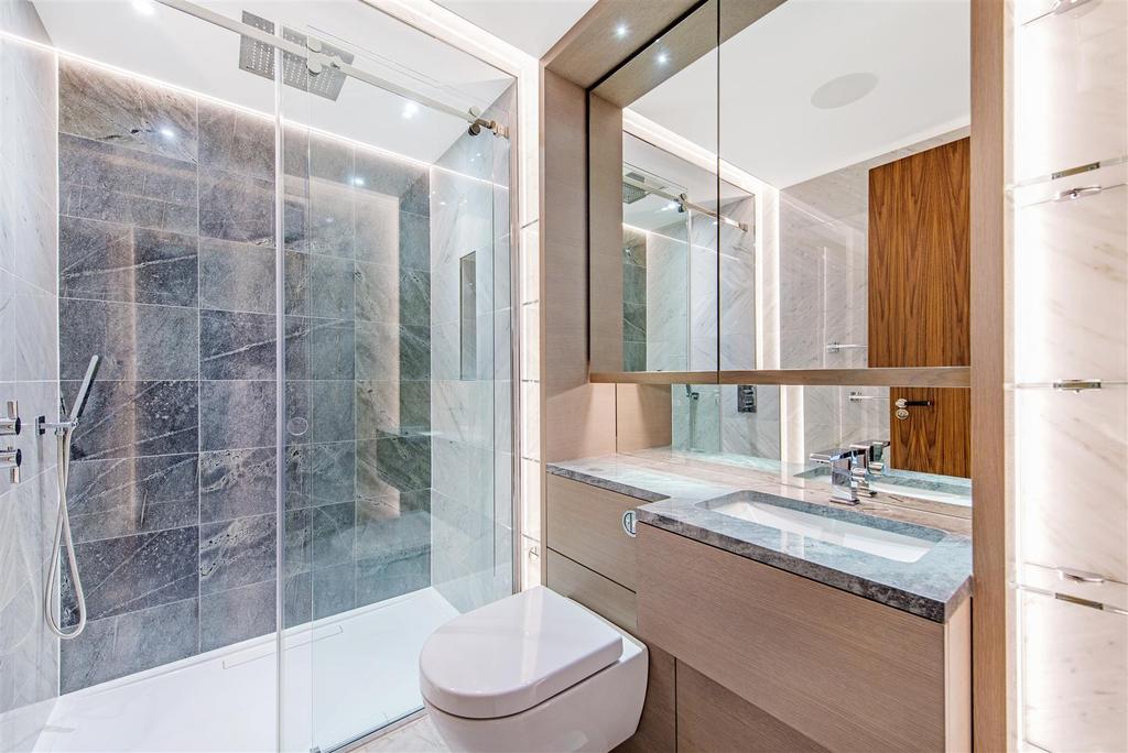 Bathroom (2).jpg