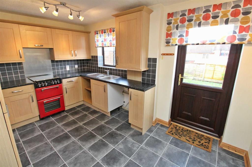 Engaine Drive, Shenley Church End... 2 bed semidetached house £300,000