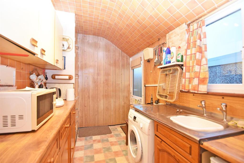 Belvidere Walk, Shrewsbury 3 bed semidetached house for sale £275,000