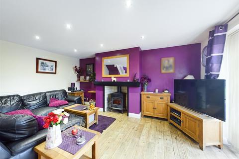 2 bedroom terraced house for sale - The Green, Rossett, Wrexham