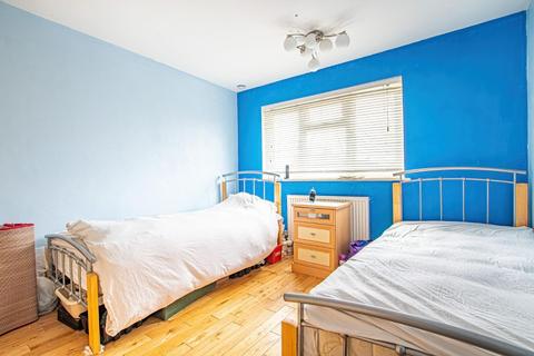 3 bedroom house to rent - Holland Road, Aylesbury