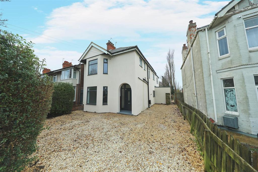Boothferry Road, Hull 5 bed detached house £285,000
