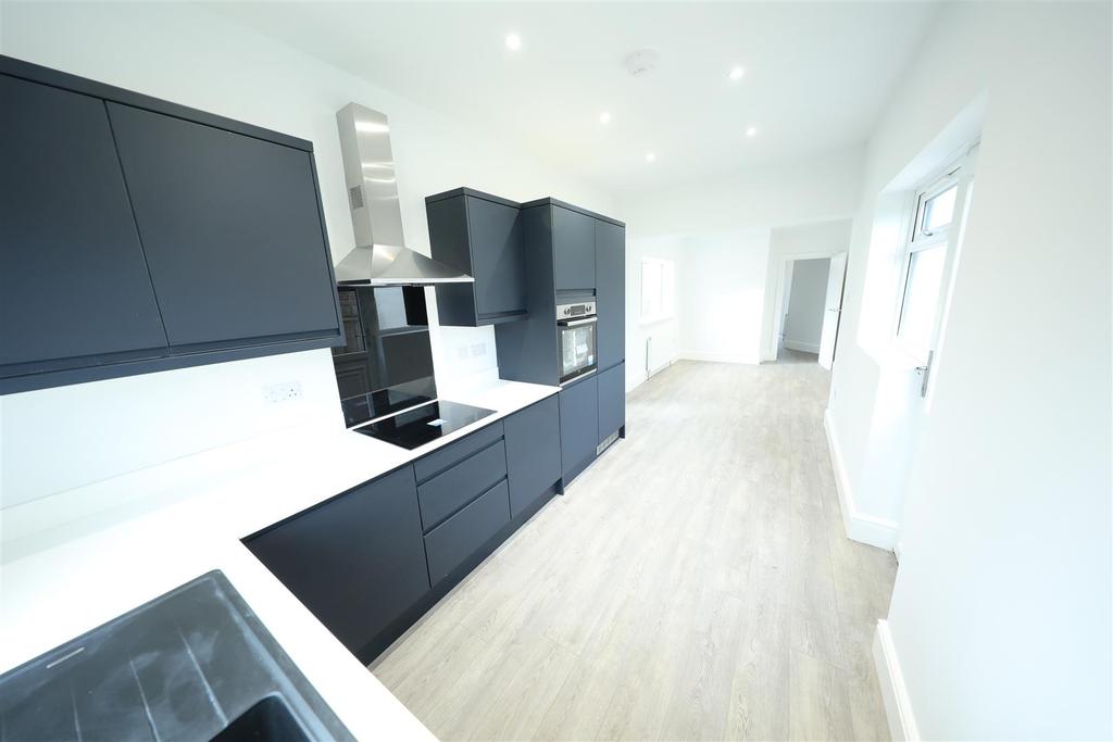 Boothferry Road, Hull 5 bed detached house £285,000