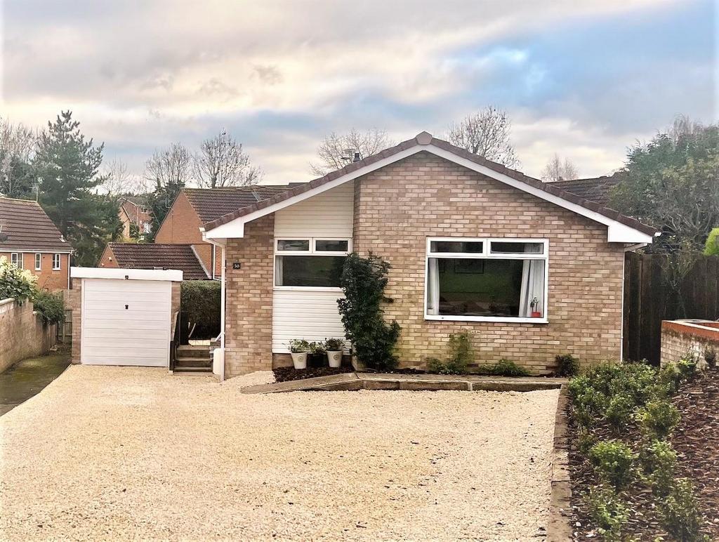 Ryder Close, Norman Hill, Dursley 3 bed detached bungalow £375,000