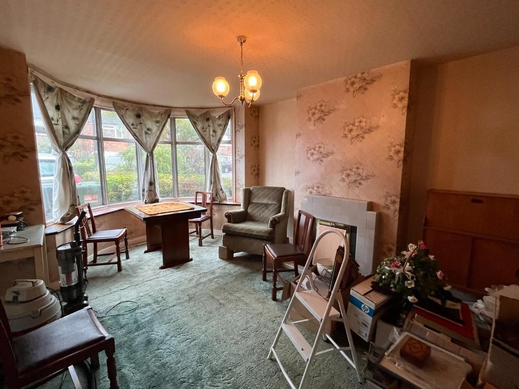 Townsend Road, Tiddington... 3 bed semidetached house £300,000