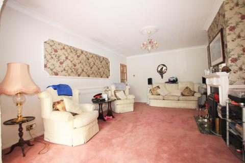 12 Fernheath Way, Dartford, DA2 7PF