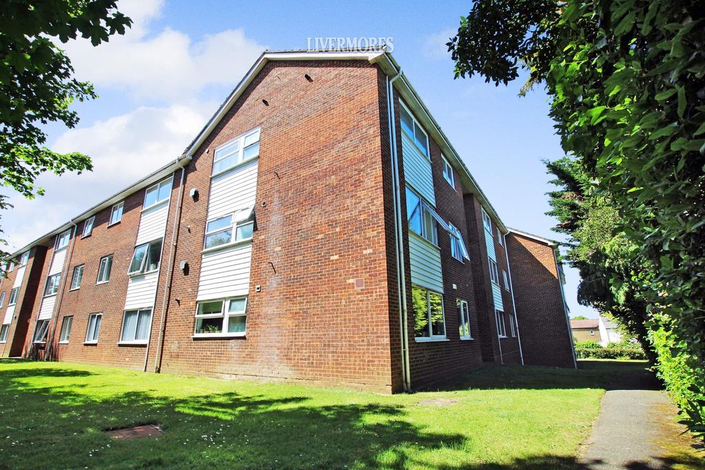 Braemar, Station Road, Crayford, DA1 1 bed apartment £220,000