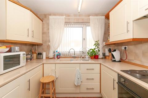 2 bedroom apartment for sale - Lluest, Ystradgynlais, Swansea, West Glamorgan, SA9