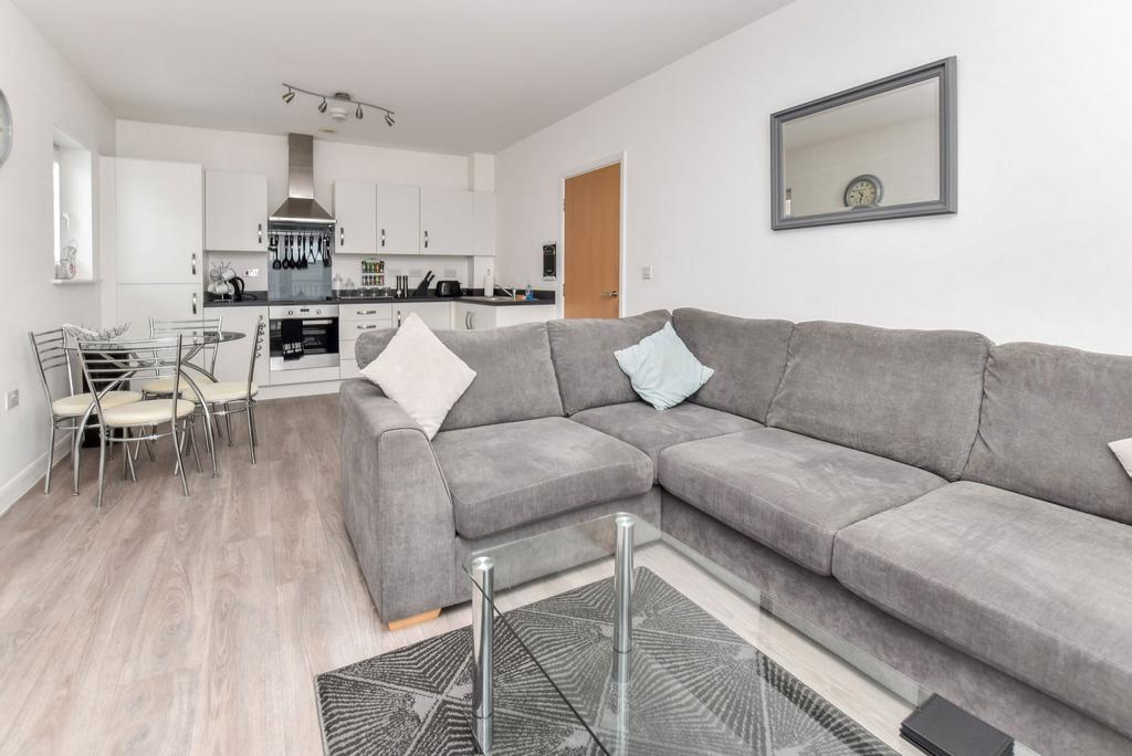Emperor Court, Warrington, WA4 6FH 2 bed apartment - £1,100 pcm (£254 pw)