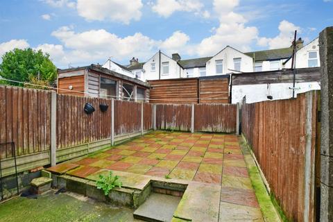 2 bedroom terraced house for sale - Wyndham Road, Dover, Kent