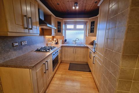2 Como Avenue, Bradford, BD8 9PZ