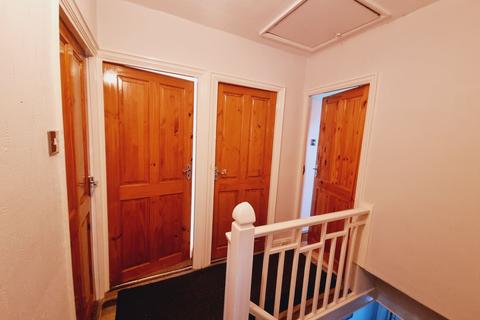 2 Como Avenue, Bradford, BD8 9PZ