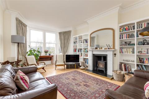 11 Abinger Gardens, Edinburgh, EH12 6DE