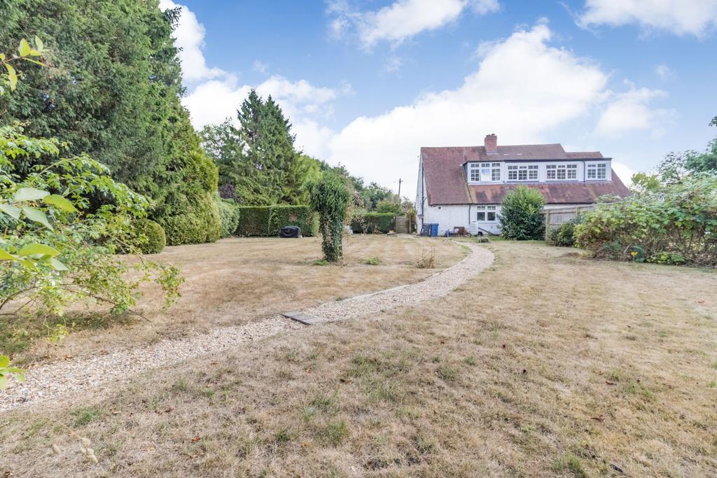 Lye Green Road, Chesham 3 bed semidetached house £715,000