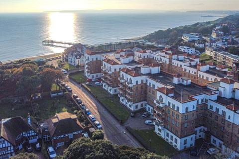 3 bedroom apartment for sale, Sea Road, Boscombe, Bournemouth, Dorset, BH5