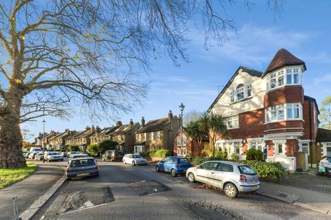 Flat E, 9 Hilly Fields Crescent, London, SE4 1QA