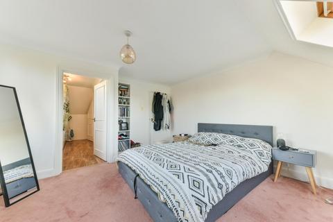 Flat E, 9 Hilly Fields Crescent, London, SE4 1QA