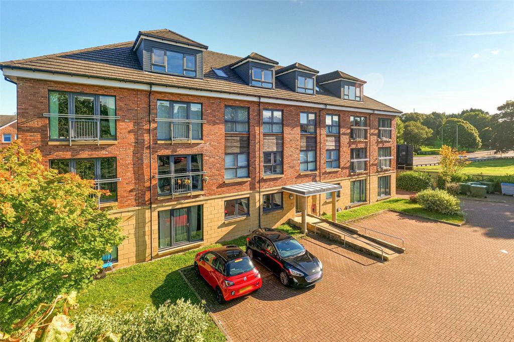 Hamilton Road, Cambuslang, G72 2 bed flat to rent £725 pcm (£167 pw)