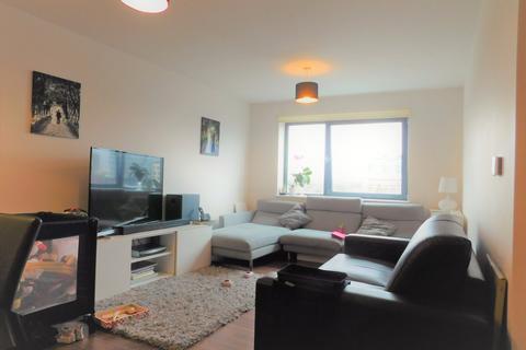2 bedroom flat to rent, Lovelace House, West Ealing