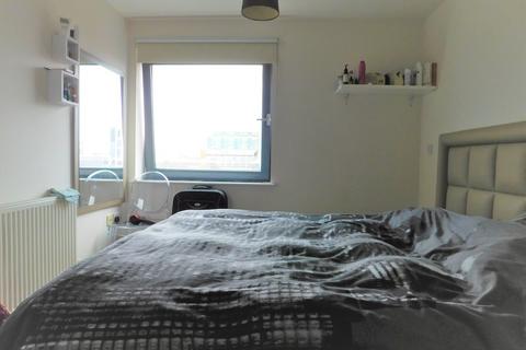2 bedroom flat to rent, Lovelace House, West Ealing