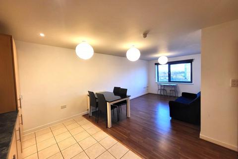 2 bedroom flat to rent, Lovelace House, West Ealing