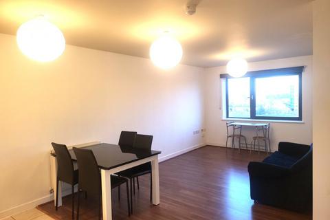 2 bedroom flat to rent, Lovelace House, West Ealing