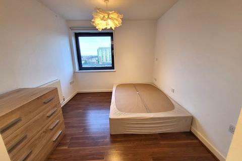 2 bedroom flat to rent, Lovelace House, West Ealing