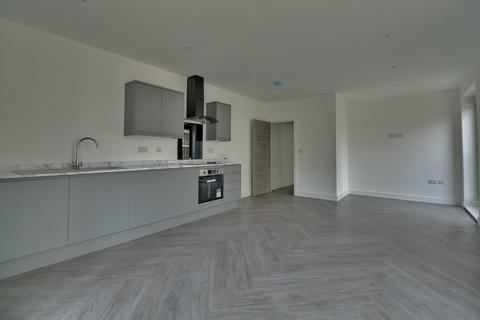 1 bedroom flat to rent, SINGLE OCCUPANTS ONLY. Portsmouth, Governors Walk Unfurnished