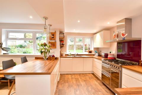 4 bedroom semi-detached house for sale - Hillside Close, East Grinstead, West Sussex