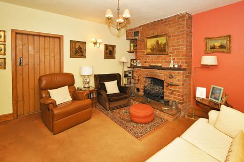 3 bedroom end of terrace house for sale, Small Lane, Eccleshall, ST21