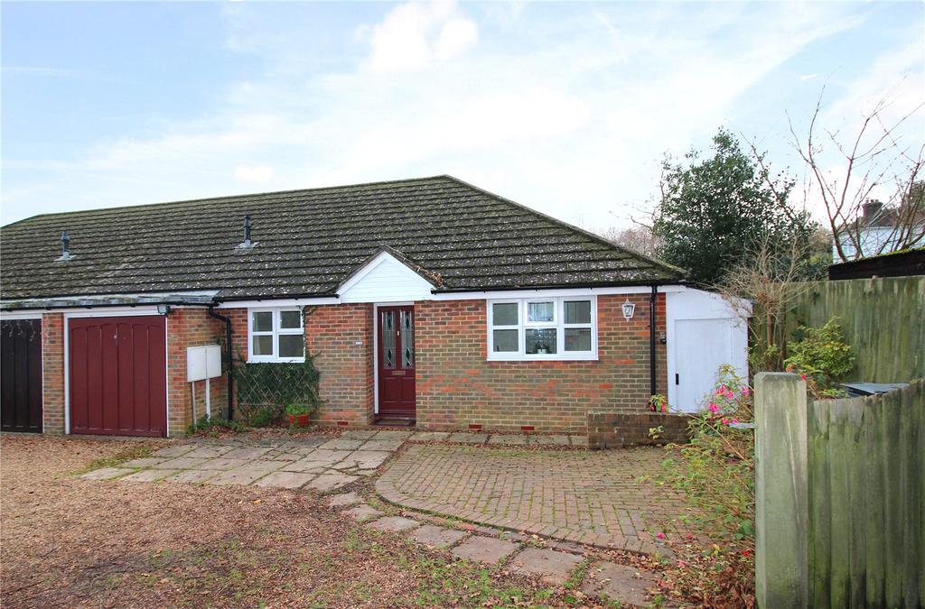 Hartfield Road, Forest Row, East Sussex 2 bed bungalow £1,400 pcm (£