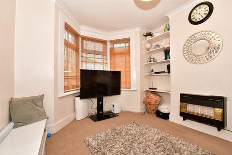 10 Sandcliff Road, Erith, DA8 1NY