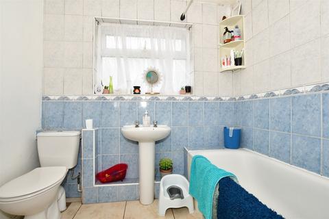 10 Sandcliff Road, Erith, DA8 1NY