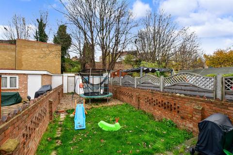 10 Sandcliff Road, Erith, DA8 1NY