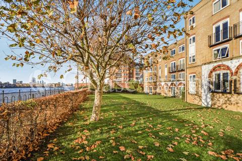 94 Ferguson Close, London, E14 3SJ