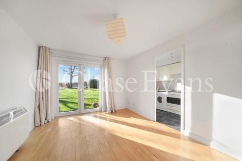94 Ferguson Close, London, E14 3SJ