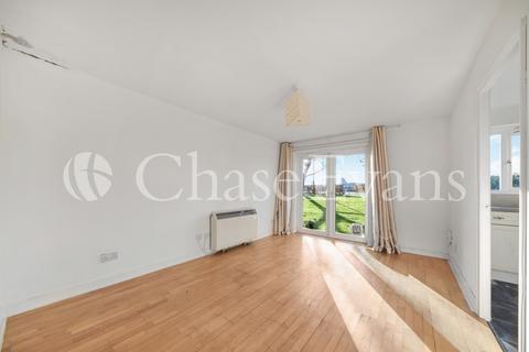 94 Ferguson Close, London, E14 3SJ