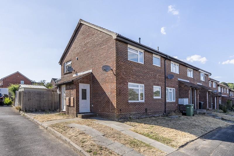 Quebec Gardens, Bursledon, Southampton, Hampshire. SO31 8GP 1 bed