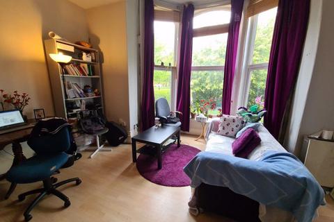 1 bedroom house to rent, Moorland Road, Leeds