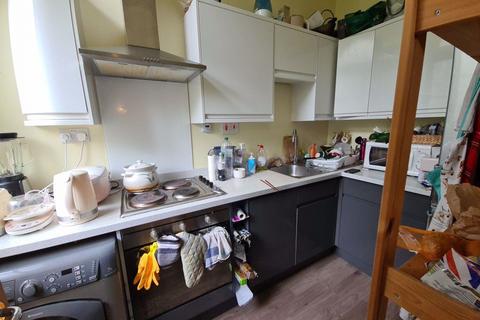 1 bedroom house to rent, Moorland Road, Leeds