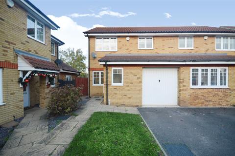 3 bedroom semi-detached house to rent - North Weald Close, Hornchurch, Essex, RM12