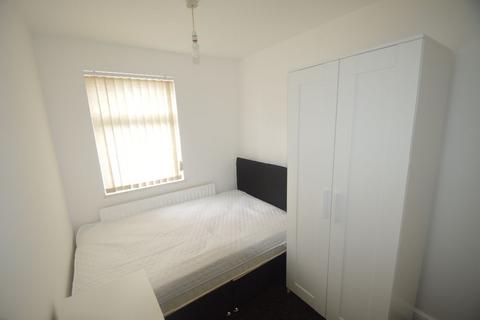 4 bedroom terraced house to rent, John Rous Avenue, Coventry